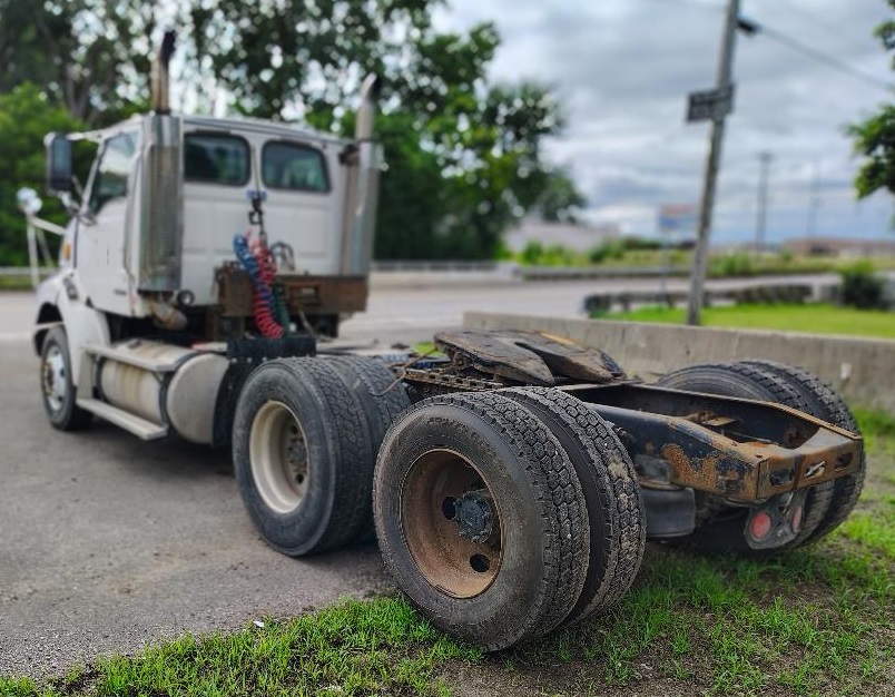 2005 STERLING L9500 - Image 4
